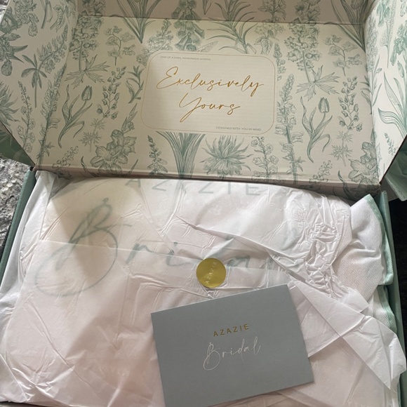 Azazie Sade Wedding Dress - Picture 9 of 10